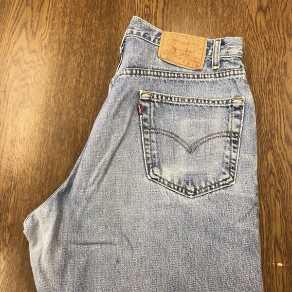 【GG264】CANADA製 Levi's 550 W36 L30 ジーンズ ジーパン デニムパンツ メンズブランド古着 リーバイス550 送料無料