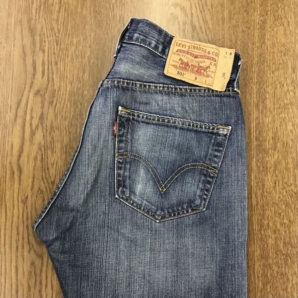 【GG305】Levi's 501 W31 L30 定番ストレート 色落ち加工 ジーンズ ジーパン デニムパンツ メンズブランド古着 リーバイス501 送料無料