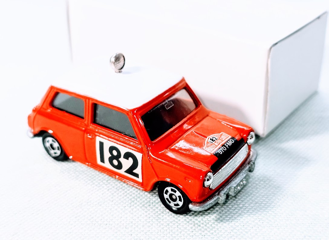 トミカ ミニクーパー トラフィック ピンクver Yahoo!オークション -「traffic」(トミカ) (自動車)の落札相場