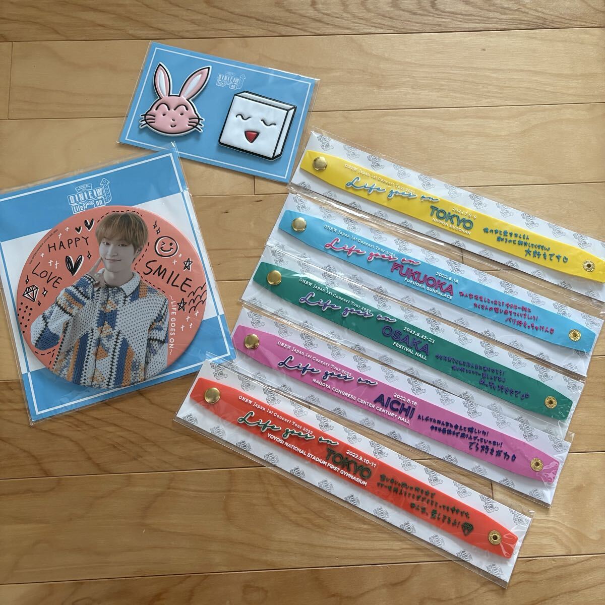 SHINee ONEW コンサートグッズ 8点 まとめ売り SHINee オニュ Life goes on グッズまとめ売り ONEW|Yahoo