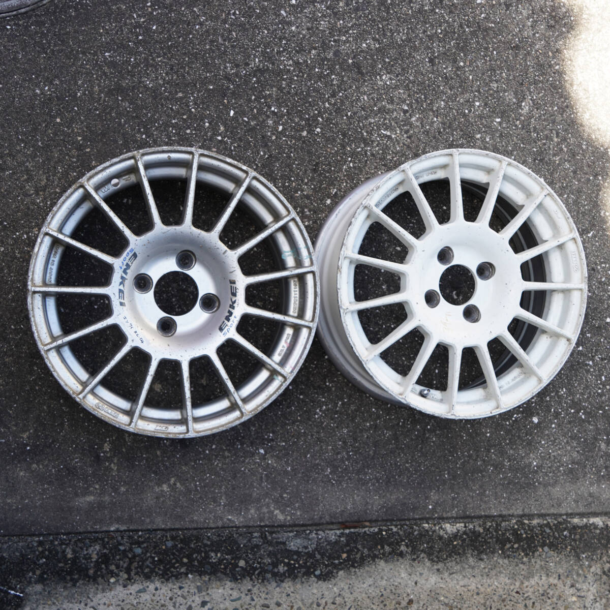 エンケイRC-T4 15インチ6.5j+30 pcd100 4H競技用 Yahoo!オークション -「エンケイ enkei rc」(15インチ