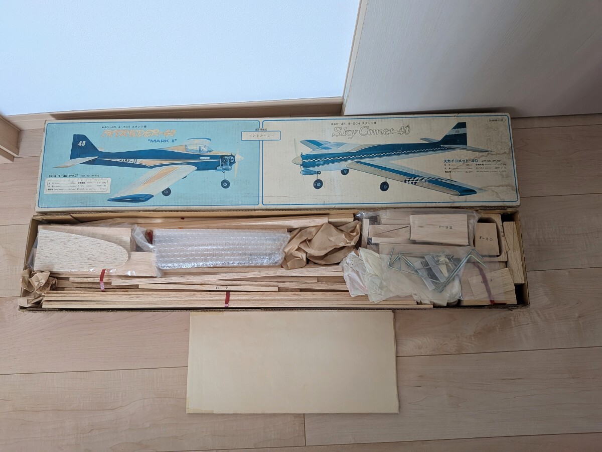イントルーダー-40 RC飛行機キット IN-40II Yahoo!オークション -「イントルーダー」(ホビーラジコン) の