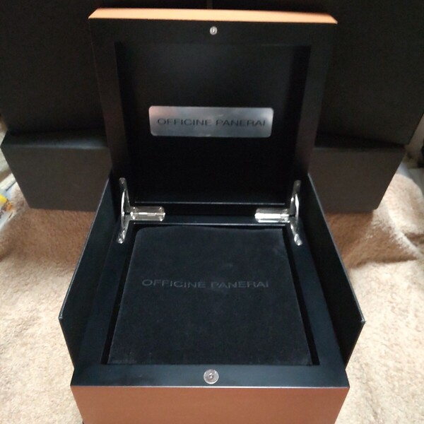 OFFICINE PANERAI 純正品 時計 箱 ケース ボックス 内箱 木箱 オフィチーネ パネライ 空箱 BOX 正規品 ボックス 保護 保存 収納 付属品 06