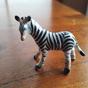 しまうま ミニチュア 陶器製 動物 アニマル レトロ 置物 ゼブラ フィギュリン 動物フィギュア テラリウム ジオラマ アニマルガーデン