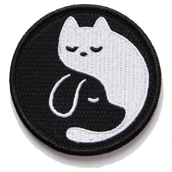 ワッペン 犬と猫の太極図 マジックテープ(ベルクロ・面ファスナー)着脱式 タオマーク 陰陽 ミリタリー サバゲー かわいい刺繍パッチ