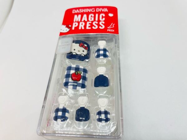 新品 ダッシングディバ サンリオ ネイルチップ ハローキティ足用フット