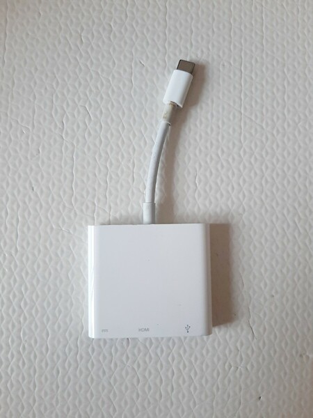 Apple純正 USB-C Digital AV Multiportアダプタ