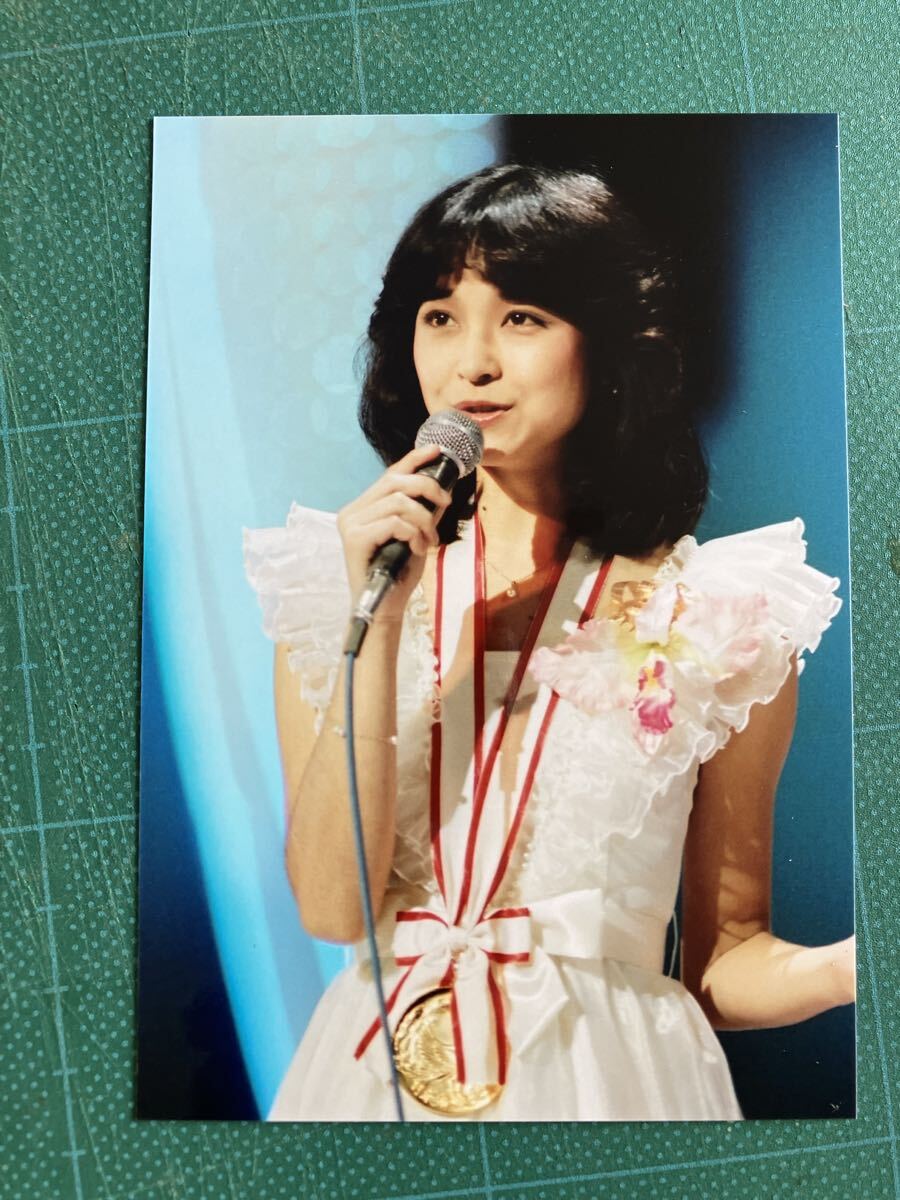 石川ひとみ 生写真 当時物 13枚 Yahoo!オークション -「石川ひとみ 写真」(タレントグッズ) の