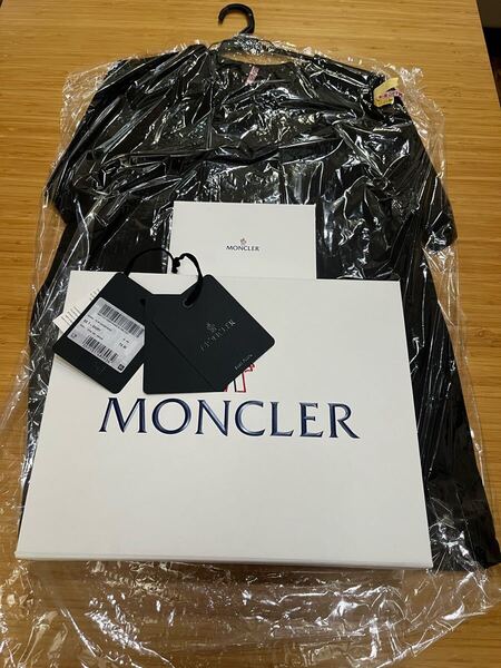 【クリーニング済 正規品 ほぼ未使用】箱、タグ付属 MONCLER モンクレール Tシャツ M ブラック 黒 H20918C00008 829H8
