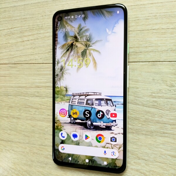 「Google pixel 4a(5G)」 クリアリーホワイト 割と綺麗に見えます。 RAM6GB.ROM128GB Android14 SIMロック解除済 ソフトバンク版