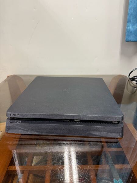 即決、送料無料★PS4 PlayStation4 プレイステーション4 ジェットブラック CUH-2000A 通電確認済