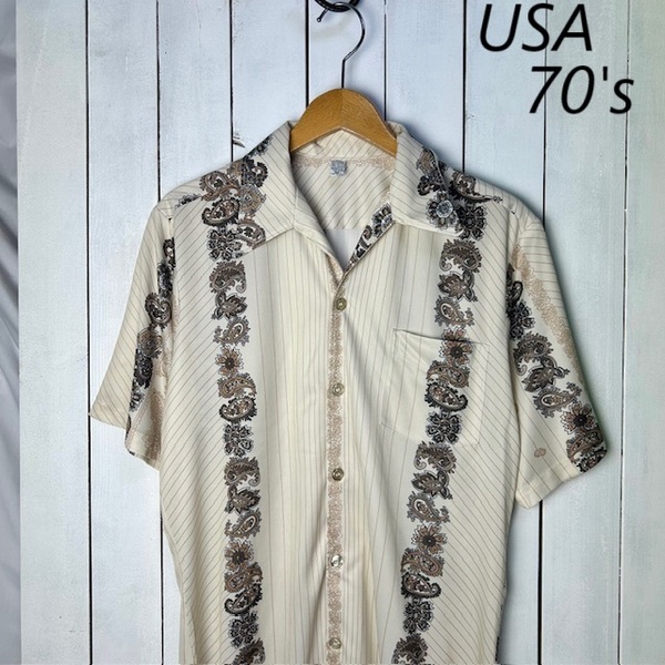 sh●938 USA古着 70s USA製 ペイズリー柄ライン 開襟ポリシャツ M 薄ベージュ オールド ヴィンテージ アメリカ古着 レトロ 半袖 春夏 薄手