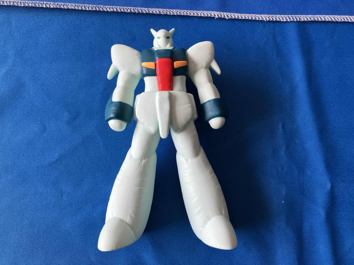 初代 機動戦士ガンダム フィギアセット ソフビ(オマケ付き) Yahoo!オークション -「ガンダム ソフビフィギュア」(機動戦士