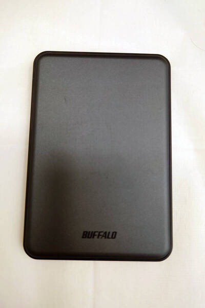 BUFFALO ポータブルHDD HD-PUS500U3-B 厚さ8.8mm超薄型外付けHD ポータブルハードディスク ①