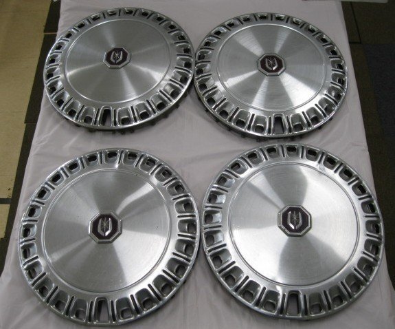 未使用 ホイールキャップ 純正品】 ホイールキャップ 「サテンブラック/ポリッシュ」 T5