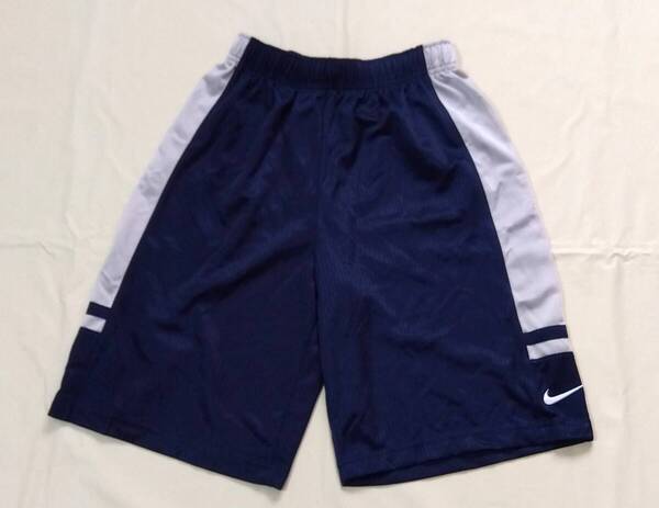 NIKE ナイキ ショートパンツ 短パン ハーフパンツ M 140-150cm バスケットボール バスケ 男の子 76452