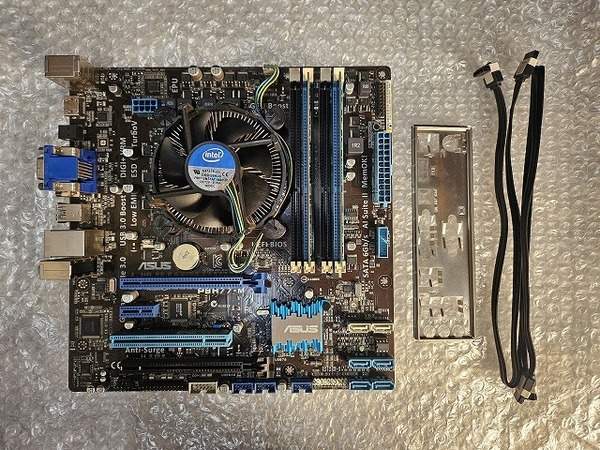 送料無料 ASUS P8H77-M LGA1155 MicroATXマザーボード CPU memory IOパネル SATAケーブル付属