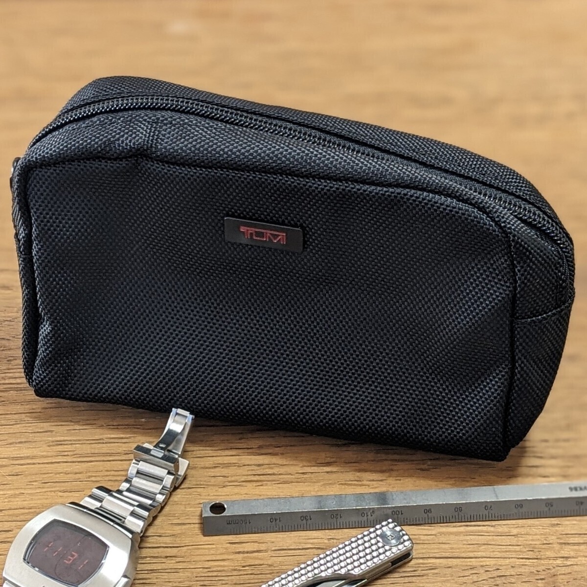 【未使用】TUMI ポーチ　＜再値下げです＞ TUMI】 「フォーン・ポーチ」レビュー 【Gフック付き