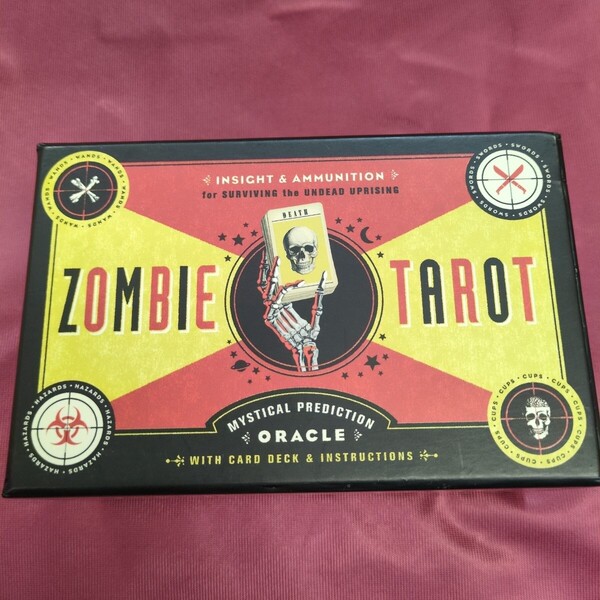 ゾンビ アンデッドタロット The Zombie Tarot: An Oracle of the Undead with Deck 英語版解説書付き