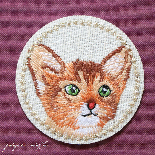 アビシニアン 刺繍 アイロン ワッペン 丸バッジ アップリケ 猫 子猫 雑貨 パタミン ハンドメイド