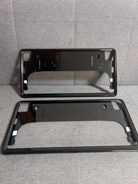 艶ブラック カスタムペイント ナンバーフレーム 前後セット TOYOTA 純正品
