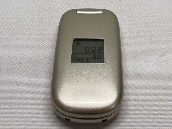 概ね美品 docomo ドコモ F883i FUJITSU 富士通 FOMA らくらくホンベーシックS 携帯電話 ガラケー ゴールド f01e350dd