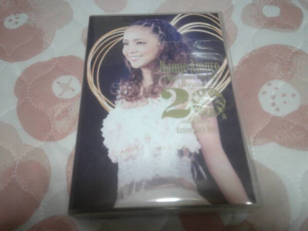 安室奈美恵「5 Major Domes Tour 2012 20th Anniversary Best」Blu-ray+2CD