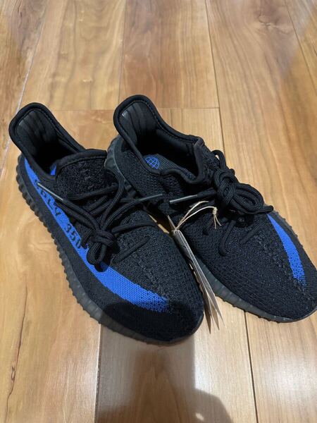 【新品未使用未着用タグ付き】adidas YEEZY Boost 350V2 Dazzling Blue サイズ:US8.5 26.5㎝