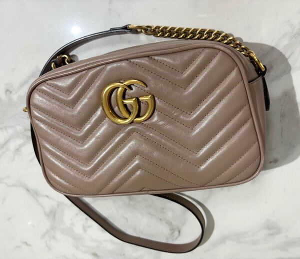 GUCCI グッチ GGマーモント レザー ショルダーバッグ ゴールド金具 チェーンショルダーバッグ キルティング