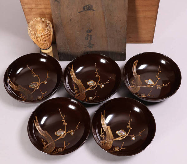 【CM224】時代木製漆器 盛上 梅蒔絵 螺鈿入 木皿 小皿 五客 栗色 うるみ塗 天然木 / (検)伝統工芸品漆芸 菓子皿銘々皿 茶懐石 輪島加賀京都