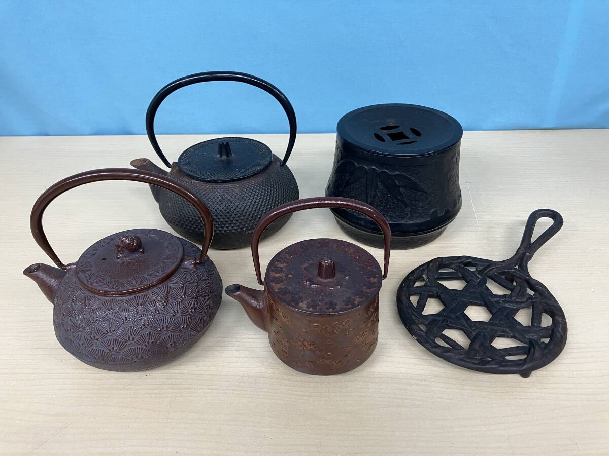 新品、供箱等付属品付 南部照光堂(照亦製作所)造 和銑(砂鉄)造0.3型 鉄急須 Yahoo!オークション -「南部鉄器 照光堂」の落札相場・落札価格