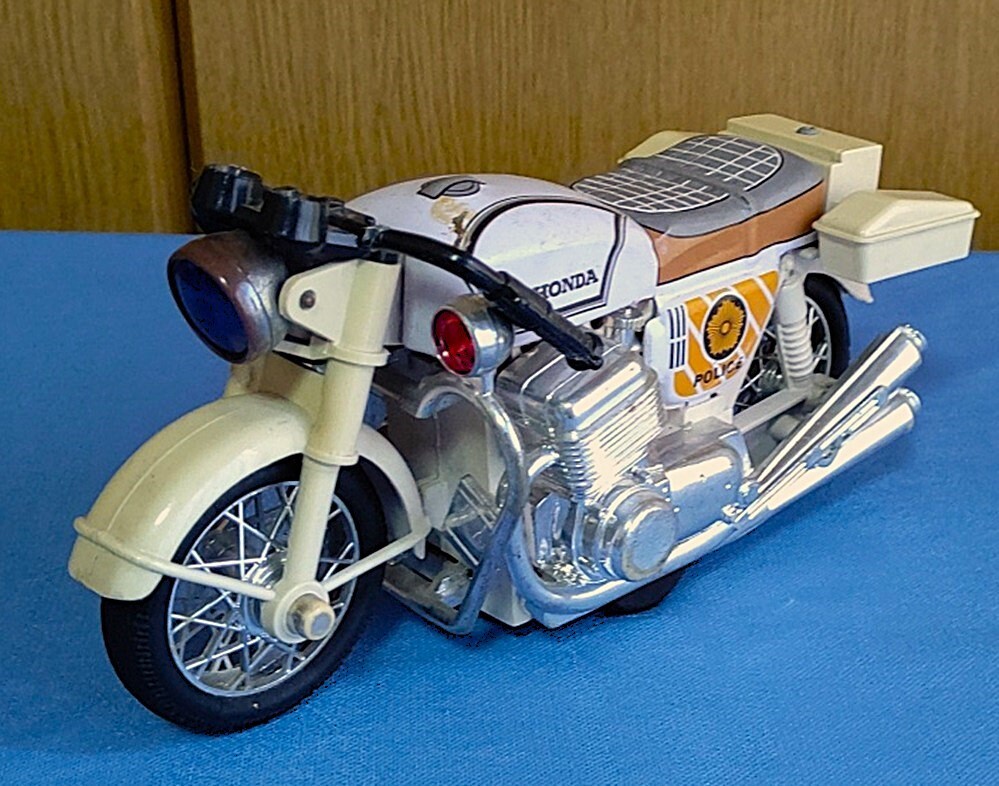 レア!昭和レトロ★HONDA 白バイ&セスナN453C ブリキのおもちゃセット 2025年最新】Yahoo!オークション -白バイ 1/12 アオシマ(ブリキ