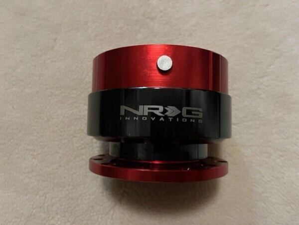 【期間限定】出品時在庫あり NRG クイックリリース ステアリングボス レンチン音あり 赤黒【数量限定】