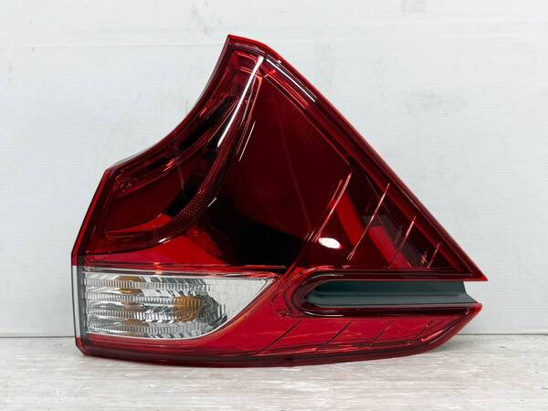 *良品 送料込*即決 ホンダ フリード GB5 GB6 純正 LED 右 テールランプ KOITO 220-62201 刻印J0 右側 リア テールライト 送料無料 3098