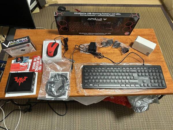 Apollo V4+Standalone(Amiga FPGA)+マウス+キーボード+パワーサプライ+スイッチ付きUSB電源ケーブル+128GB CFカード ApolloOS