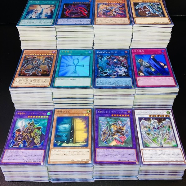 遊戯王 スーパー以上 約2000枚 まとめ売り 光物 大量セット 引退品 SR以上 ゴールド無し 増殖するG 死者蘇生 ☆送料無料☆☆即決☆