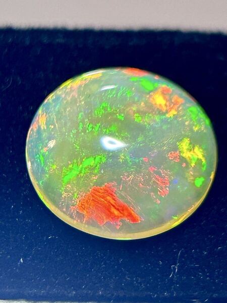 【6.5カラット】エチオピア産/天然オパール/金色の遊色/16x16mm 天然オパール 裸石 opal 宝石 ルース 遊色効果