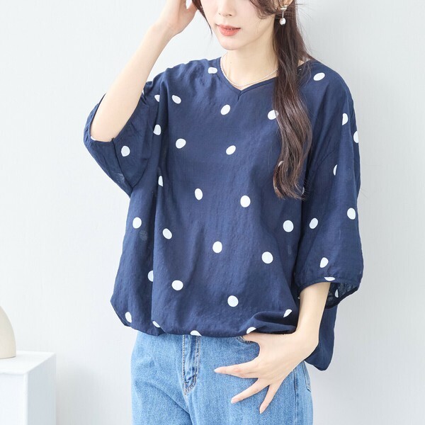 新品 ドット柄Vネックブラウス M〜L 五分袖 ネイビー 綿100% 涼しい 夏 プルオーバー 裾絞り ゆったりサイズ オシャレ N13-076A