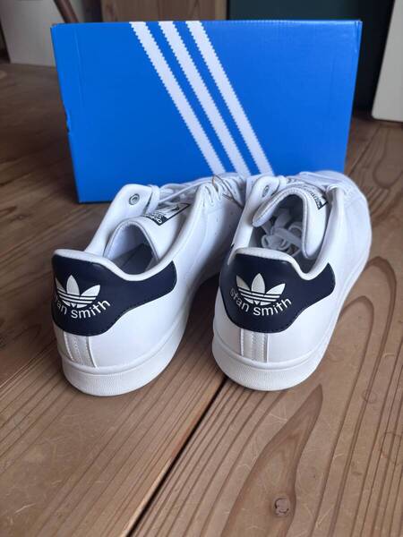 未使用品★adidas アディダス STAN SMITH FX5501 スタンスミス ホワイト×ネイビー 定番スニーカー 靴 シューズ ローカット