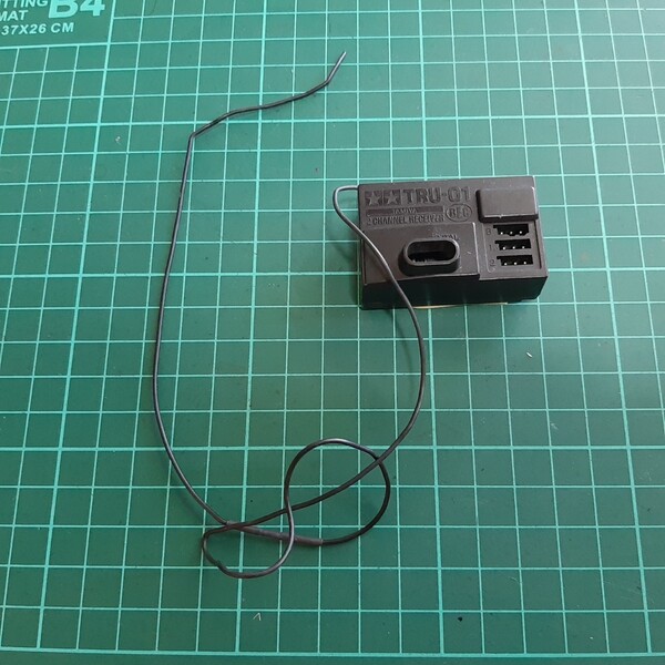 即決《送料無料》 タミヤ TRU-01 AM 受信機 ラジコン プロポ