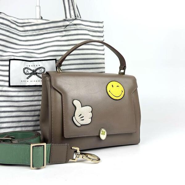 人気●ANYA HINDMARCH アニヤハインドマーチ ハンドバッグ 2way ショルダーバッグ 斜め掛けステッカー スマイリーレザー 茶色 ブラウン