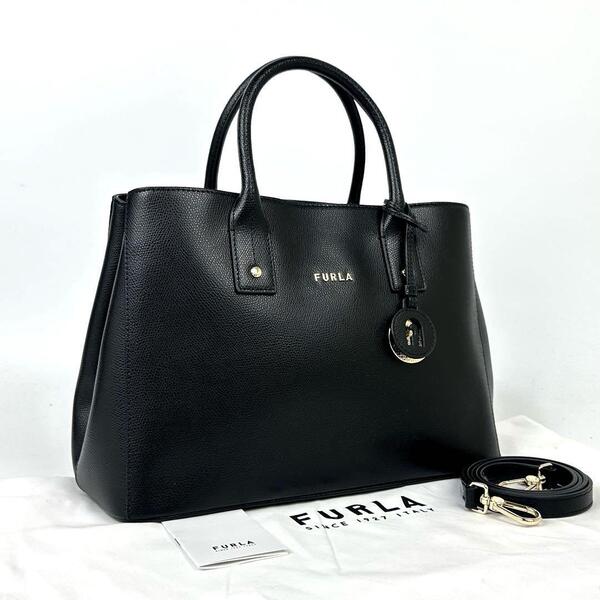 極美品●FURLA フルラ リンダ ハンドバッグ 2way ショルダーバッグ 斜め掛け アーチロゴ チャーム レザー 黒 オニキス ブラック フォーマル