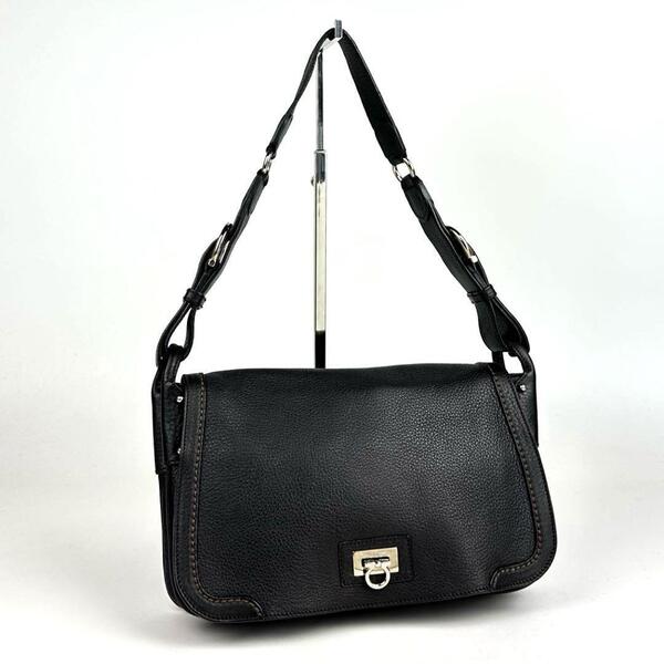 美品●Salvatore Ferragamo フェラガモ ワンショルダー 肩掛け ガンチーニ ハンドバッグ 裏地総柄 レザー 黒 ブラック フォーマル 男女兼用