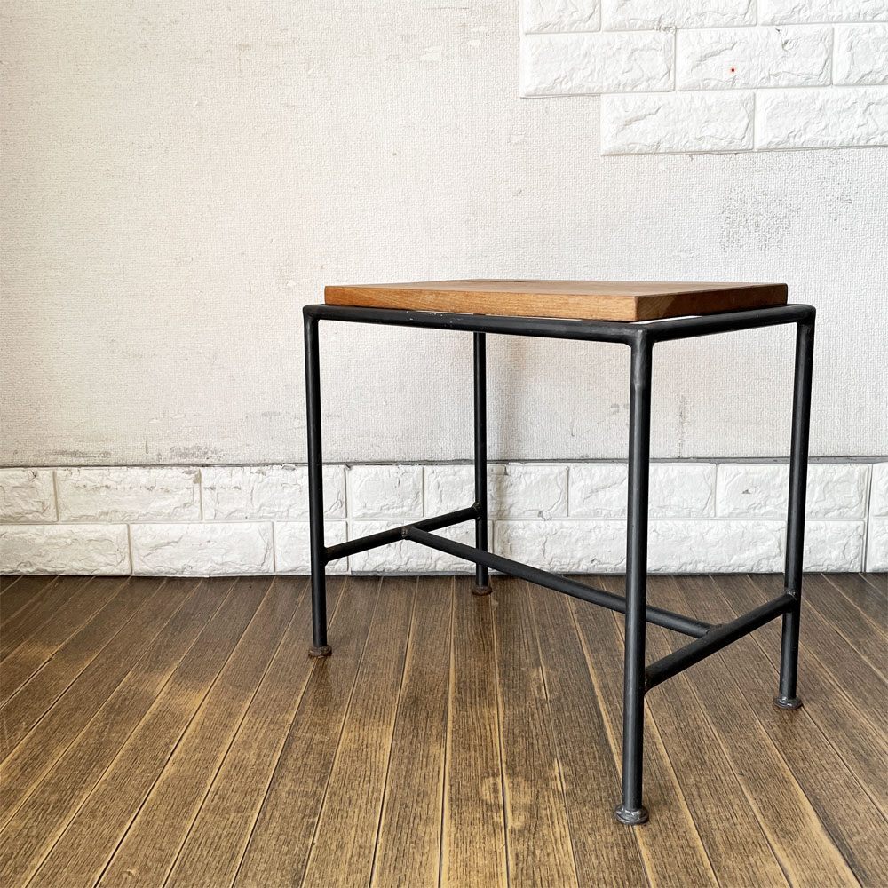 アイアン工房　サイドテーブル　中古 ≪サイドテーブル≫【F サイドテーブル/アイアン×無垢木3タイプ