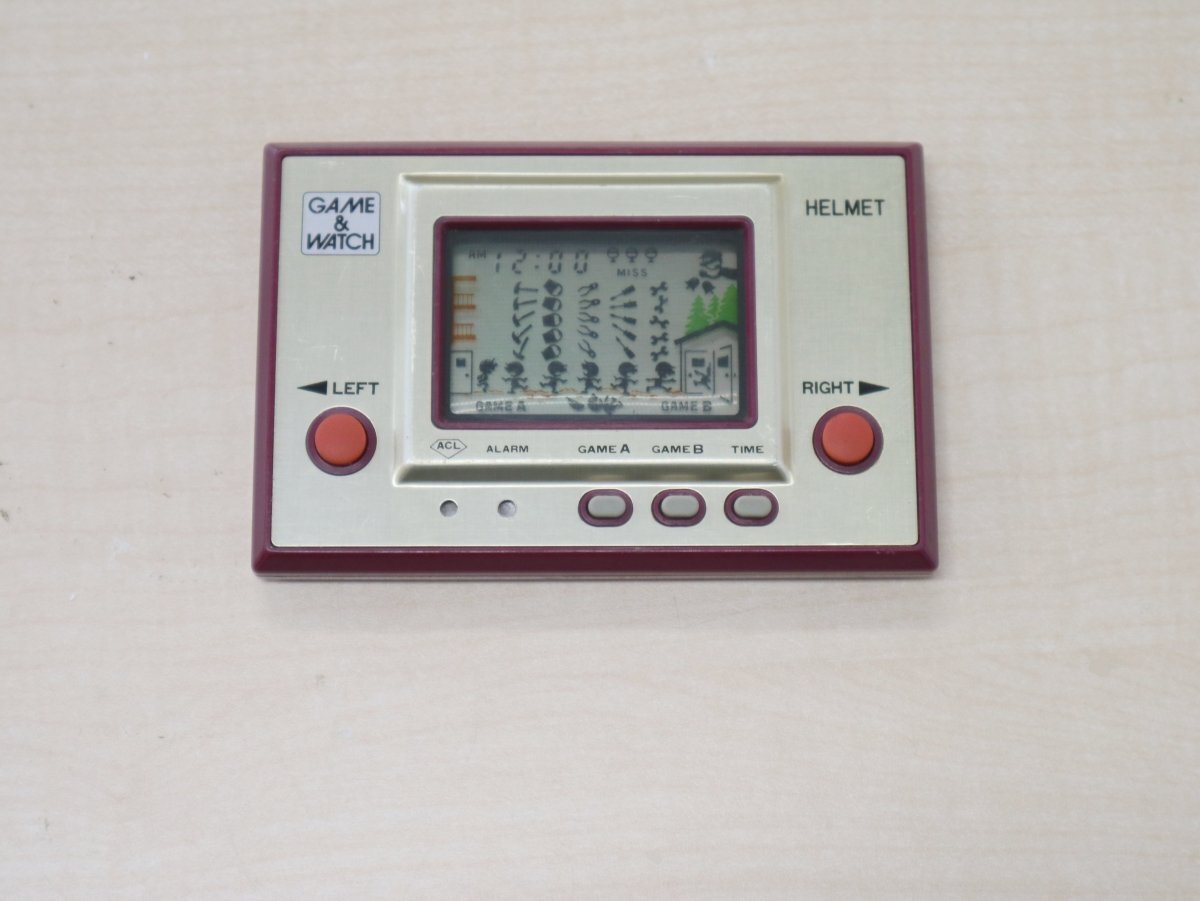 昭和レトロブーム 任天堂 ゲームウォッチ ヘルメット 稼動品 人気レトロゲーム 昭和レトロブーム 任天堂 ゲームウォッチ ヘルメット 稼動品