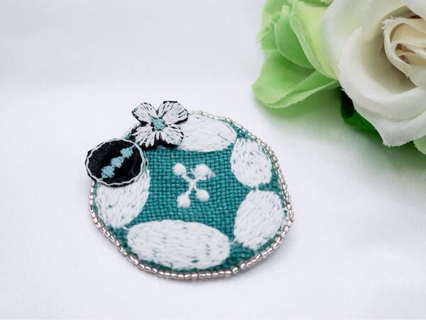 ミナペルホネン布使用♪ハンドメイド ブローチ mina perhonen アクセサリー