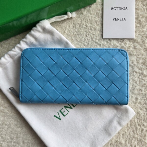 新品 BOTTEGA VENETA ボッテガヴェネタ イントレチャート ラウンドファスナー ウォレット 長財布 ブルー 593217