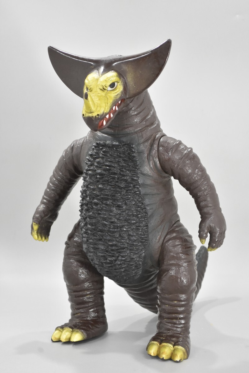 ゴモラ ジャンボソフビ Yahoo!オークション -「ゴモラ ソフビ」(ビンテージ) の落札相場