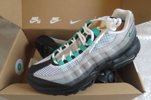 AIR MAX95 MENS US8 26cm DH8015-002 NIKE ナイキエア マックス95 WMNS9.5 26.5cm