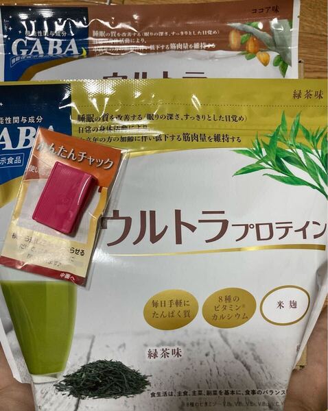 ☆新品2袋セット☆カーブス ウルトラプロテイン 抹茶味 ココア味 たんぱく質 ダイエット 筋トレ GABA 米麹 ★おまけ★かんたんチャック